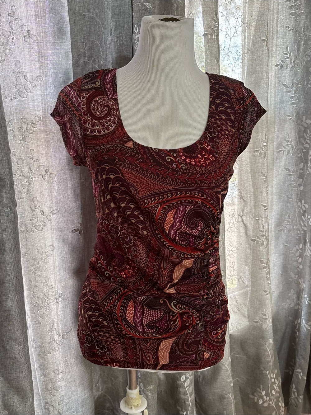Apt. 9 Burgundy Paisley Scoop Neck Short Sleeve Top